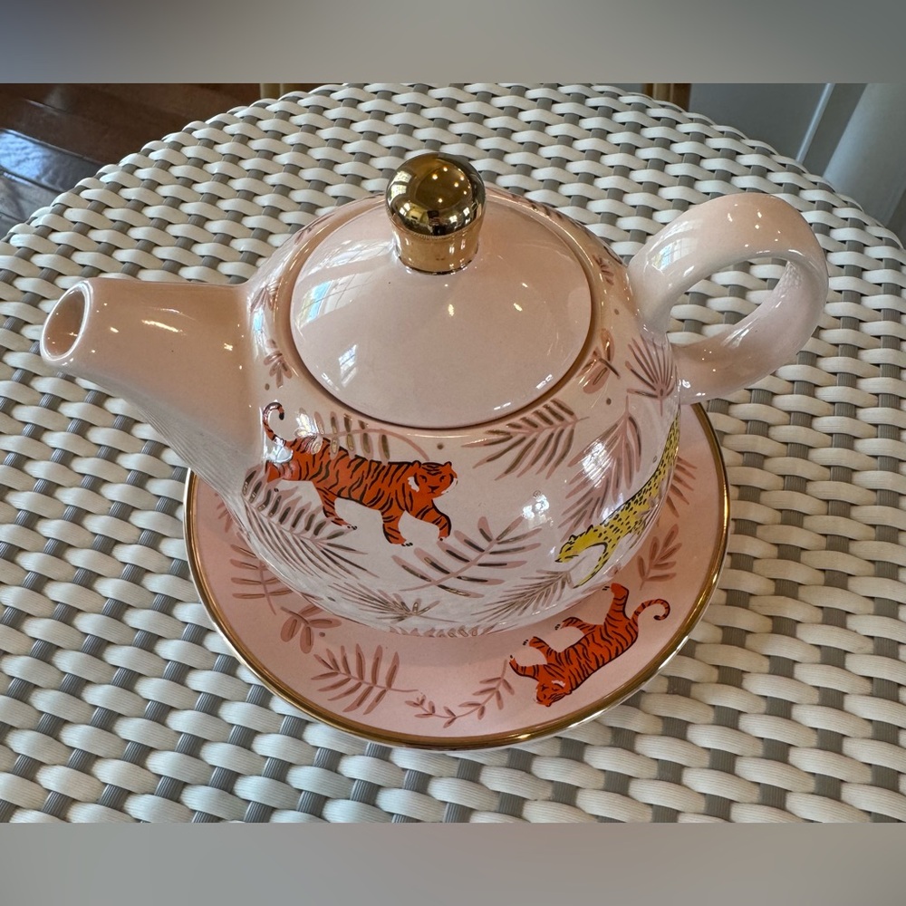 Pinky Up- blush pink tea pot